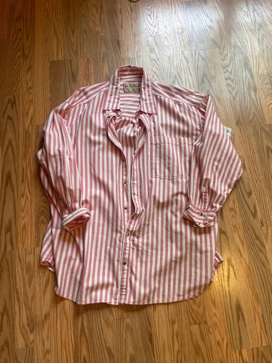 NWT We The Free Pink and White Striped oversized button down - Picture 2 of 4